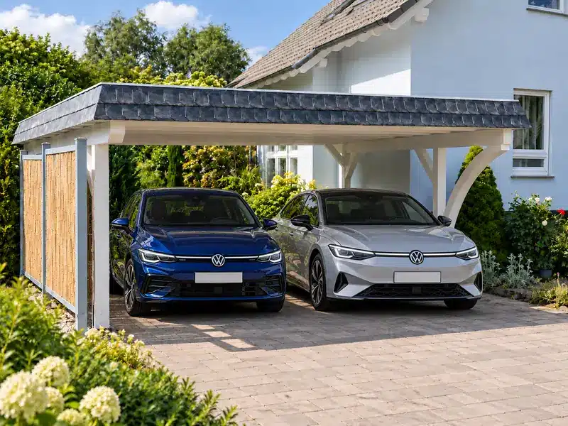 Doppelcarport mit 2 VW Fahrzeugen Flachdach